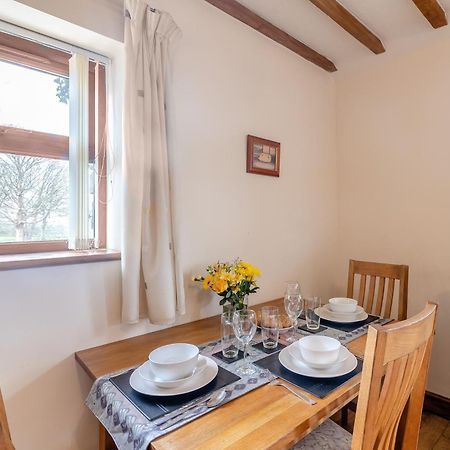 2 Bed In Aberystwyth Twlct Villa Llanfihangel-y-Creuddyn Kültér fotó